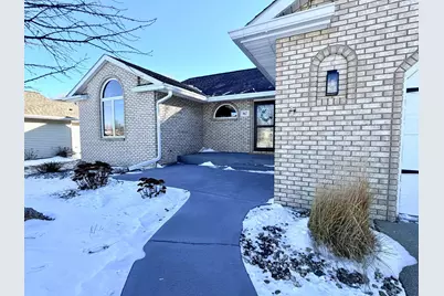 867 Briarwood Drive, Worthington, MN 56187 - Photo 3