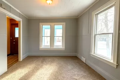 424 W Birch Avenue, Fergus Falls, MN 56537 - Photo 3