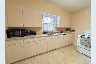 424 W Birch Avenue, Fergus Falls, MN 56537 - Photo 9