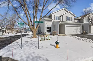 2119 Parkway Ave, Shakopee, MN 55379 - Photo 3