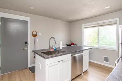 120 University Drive S, Fargo,  58103 - Photo 7