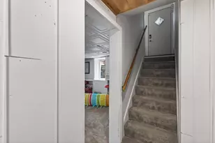 909 W 44th St, Minneapolis, MN 55409 - Photo 25