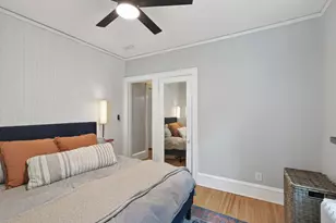 909 W 44th St, Minneapolis, MN 55409 - Photo 17