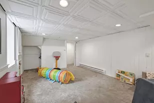 909 W 44th St, Minneapolis, MN 55409 - Photo 27