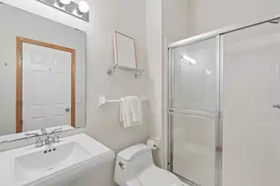 10420 Lancaster Ln, Woodbury, MN 55129 - Photo 17