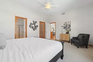 10420 Lancaster Ln, Woodbury, MN 55129 - Photo 13