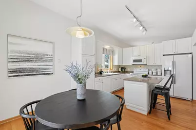 10420 Lancaster Lane, Woodbury, MN 55129 - Photo 11