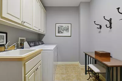 101 Willoughby Way E, Minnetonka, MN 55305 - Photo 29