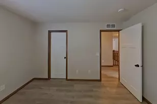 1133 Rosemary Ln, Chaska, MN 55318 - Photo 9