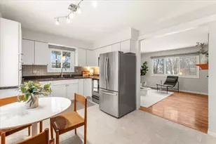 2020 Fairway Dr NE, Columbia Heights, MN 55421 - Photo 9