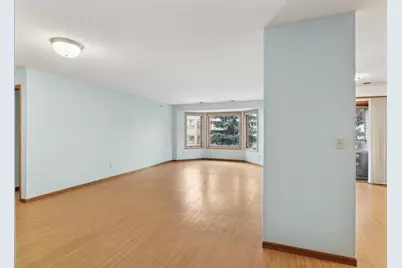 32 11th Avenue S #303, Hopkins, MN 55343 - Photo 3