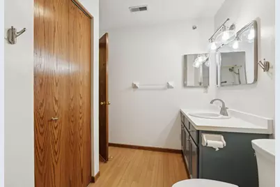 32 11th Avenue S #303, Hopkins, MN 55343 - Photo 15