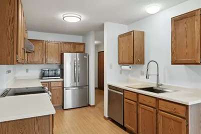 32 11th Avenue S #303, Hopkins, MN 55343 - Photo 7