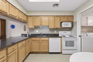 2275 Youngman Ave, Saint Paul, MN 55116 - Photo 17