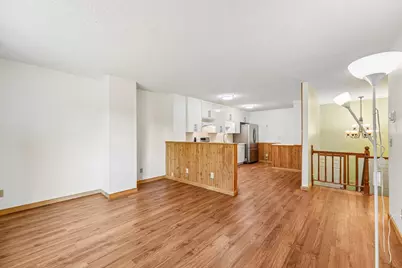 9526 Grey Widgeon Place, Eden Prairie, MN 55347 - Photo 5