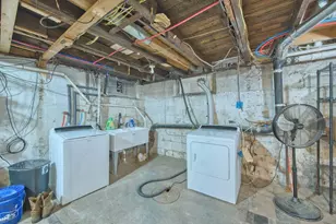 114 E 17th St, Hibbing, MN 55746 - Photo 27