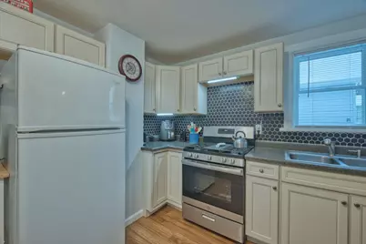 114 E 17th Street, Hibbing, MN 55746 - Photo 9