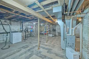 114 E 17th St, Hibbing, MN 55746 - Photo 25