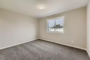 2121 Cleveland Way S, Cambridge, MN 55008 - Photo 21