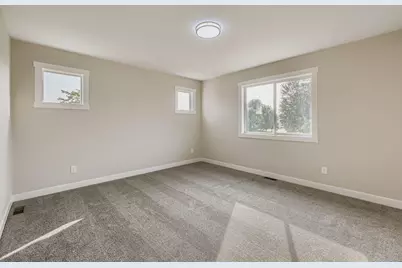 2121 Cleveland Way S, Cambridge, MN 55008 - Photo 13