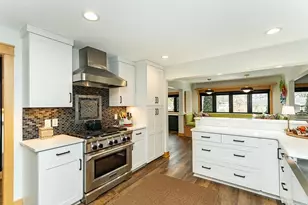 503 24th St SW, Austin, MN 55912 - Photo 3