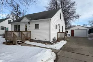 611 S Swift Ave, Litchfield, MN 55355 - Photo 1