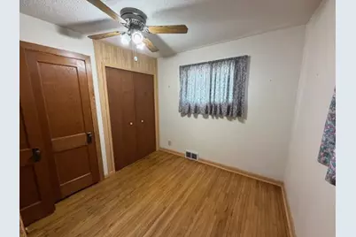 611 S Swift Avenue, Litchfield, MN 55355 - Photo 5