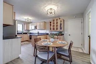 4275 Centerville Rd, Vadnais Heights, MN 55127 - Photo 7