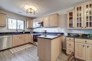 4275 Centerville Rd, Vadnais Heights, MN 55127 - Photo 9