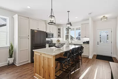 25360 Farmstead Lane, Wyoming, MN 55092 - Photo 9