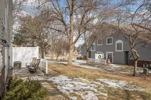 2572 Lockwood Dr, Mendota Heights, MN 55120 - Photo 21