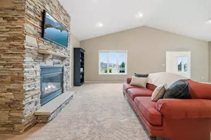 302 Ashley Ct, Alexandria, MN 56308 - Photo 7