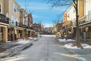 325 W River Pkwy, Minneapolis, MN 55401 - Photo 31