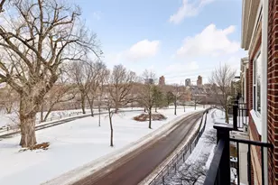 325 W River Pkwy, Minneapolis, MN 55401 - Photo 35