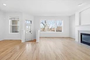 325 W River Pkwy, Minneapolis, MN 55401 - Photo 5