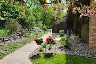 165 Birnamwood Dr, Burnsville, MN 55337 - Photo 35