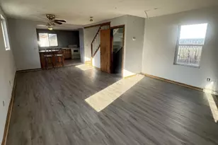 226 S Hampton St, Fairmont, MN 56031 - Photo 3