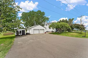 37320 Oriole Ave, Lindstrom, MN 55045 - Photo 3