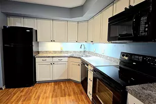 2455 Londin Ln E, Maplewood, MN 55119 - Photo 3