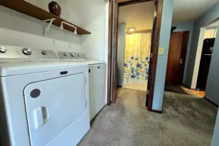 2455 Londin Ln E, Maplewood, MN 55119 - Photo 9