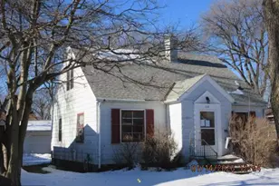 618 7th St SW, Willmar, MN 56201 - Photo 3