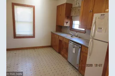 618 7th Street SW, Willmar, MN 56201 - Photo 5
