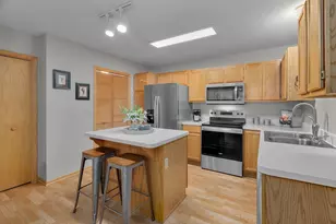 9909 Tamarack Cove, Woodbury, MN 55125 - Photo 13