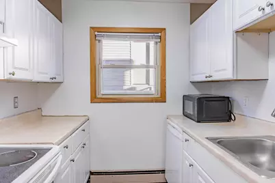 110271 Village Road, Chaska, MN 55318 - Photo 9