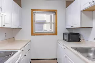 110271 Village Rd, Chaska, MN 55318 - Photo 9