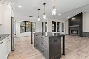 3916 Mcmenemy St, Vadnais Heights, MN 55127 - Photo 7