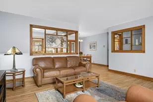 10042 Irwin Cir, Bloomington, MN 55437 - Photo 7