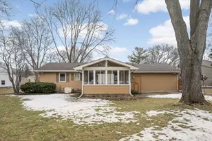 10042 Irwin Cir, Bloomington, MN 55437 - Photo 25