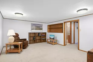 10042 Irwin Cir, Bloomington, MN 55437 - Photo 21