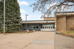 10042 Irwin Cir, Bloomington, MN 55437 - Photo 31